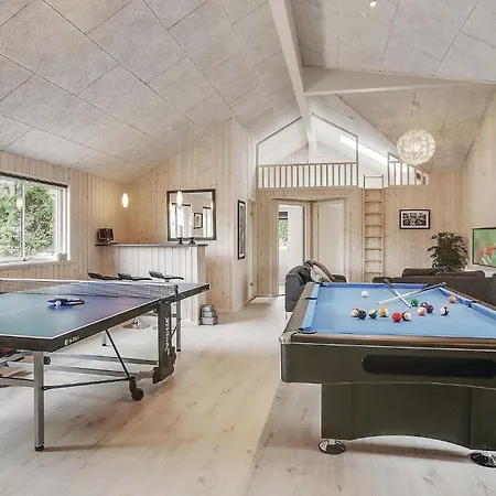 Beautiful In With Indoor Swimming Pool