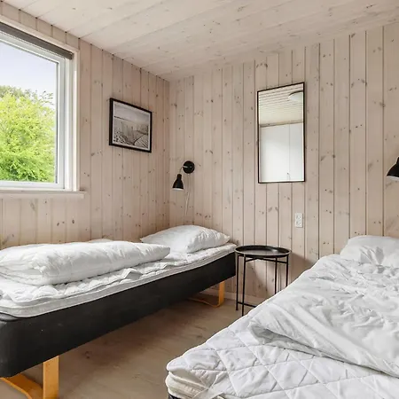 Casa vacanze In With Sauna Vejby