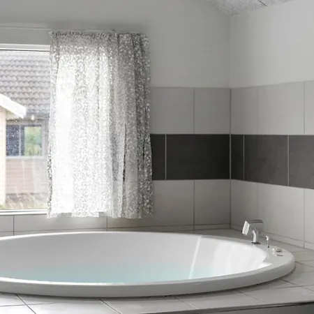 Stunning In With Sauna Feriehus Vejby